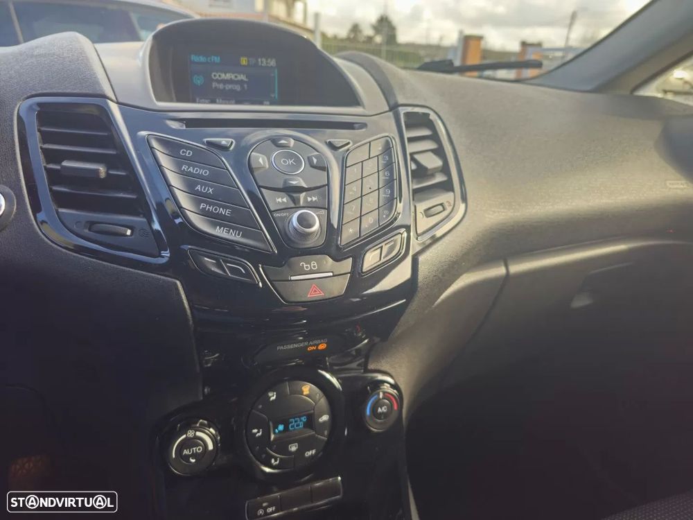 Ford Fiesta 1.5 TDCi Titanium - 10