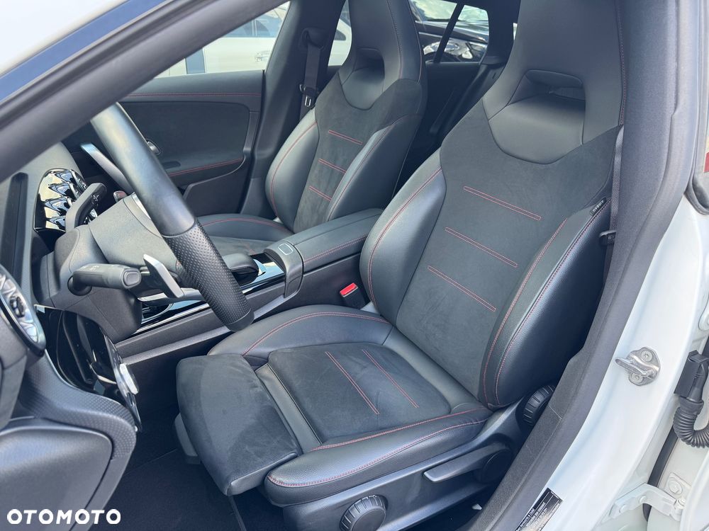 Mercedes-Benz CLA 200 d 4Matic 8G-DCT AMG Line - 13