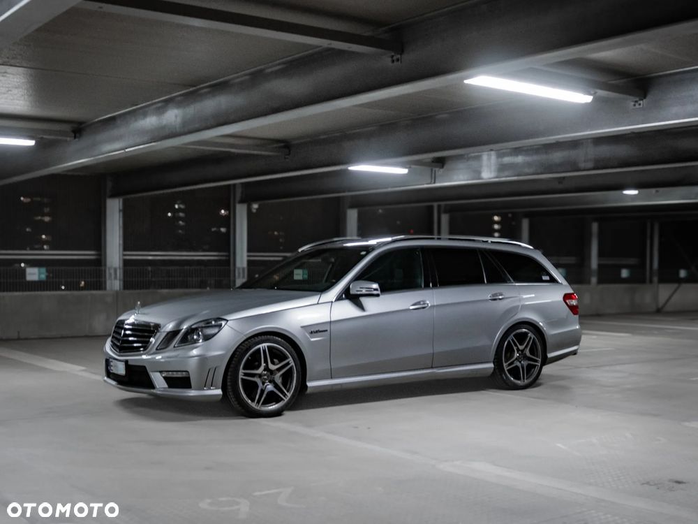 Mercedes-Benz Klasa E 63 AMG AMG Speedshift 7G-MCT - 4