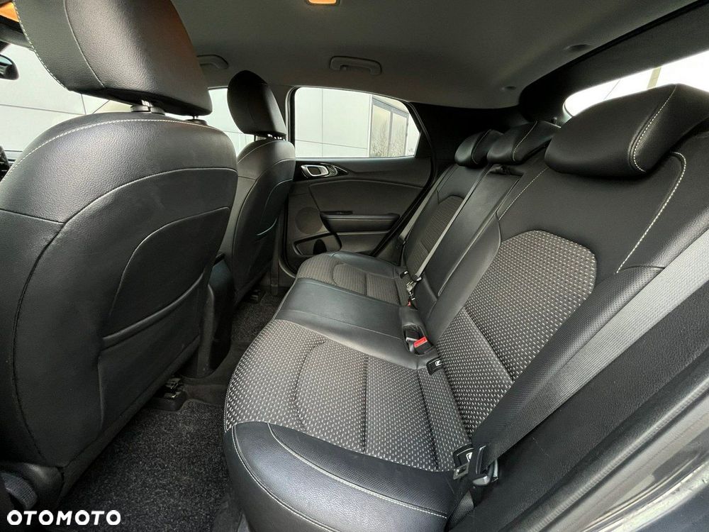 Kia XCeed 1.6 CRDi (48V Mild-Hybrid) SPIRIT - 15