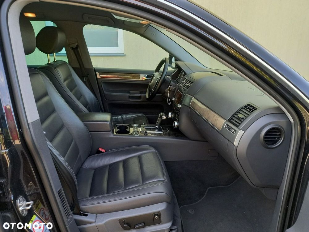 Volkswagen Touareg 3.0 V6 TDI DPF Automatik Individual - 19