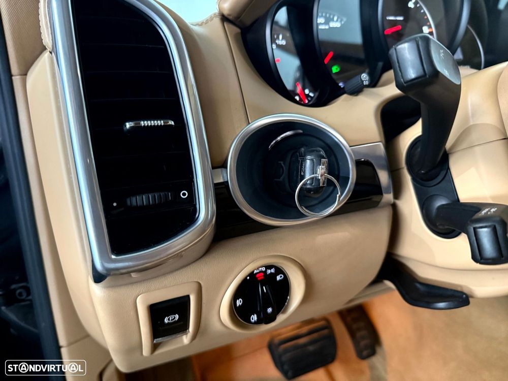 Porsche Cayenne Tiptronic - 29