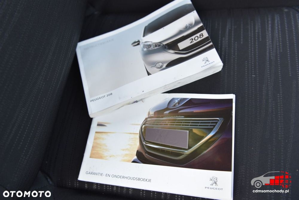Peugeot 208 - 23