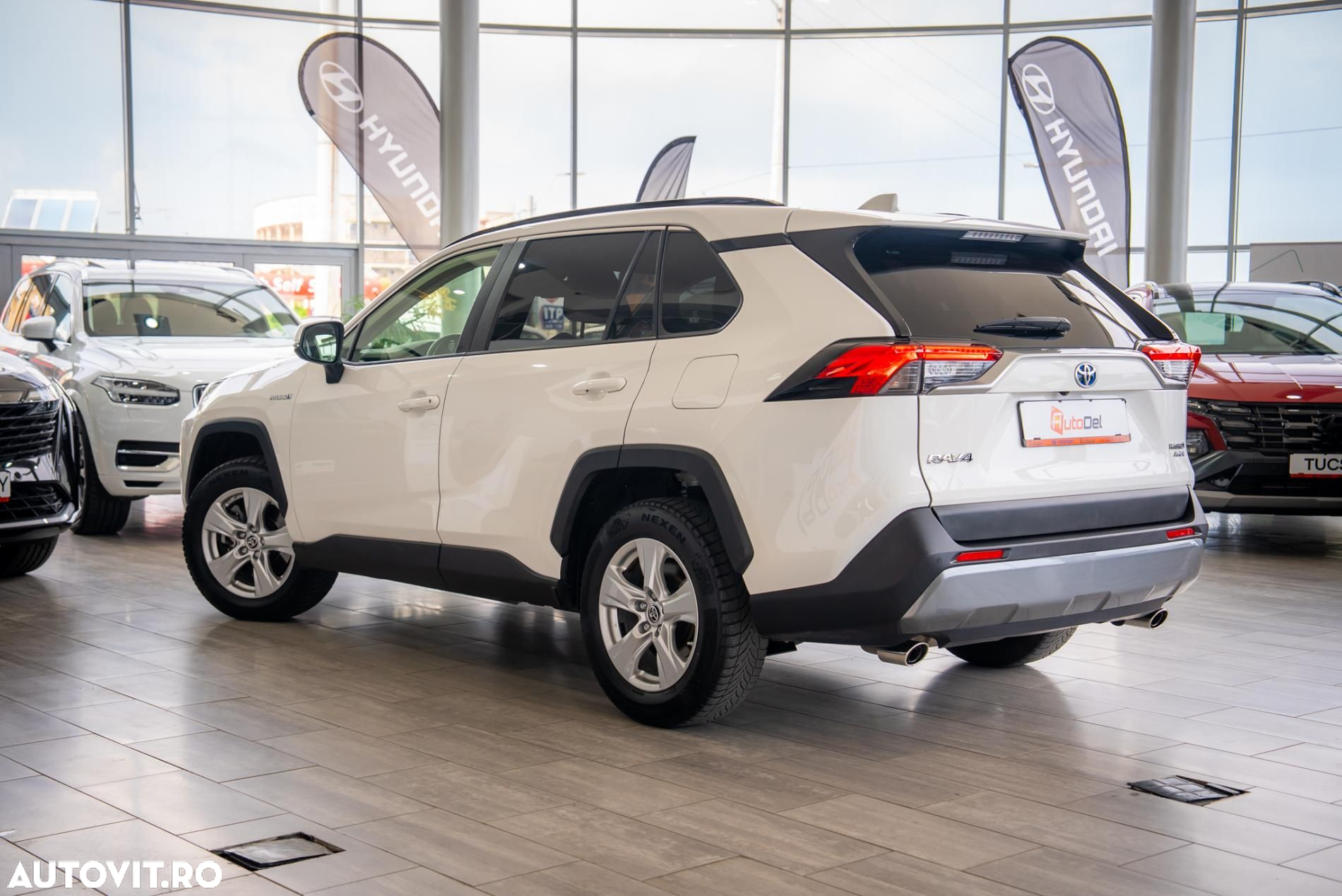 Toyota RAV4 - 8