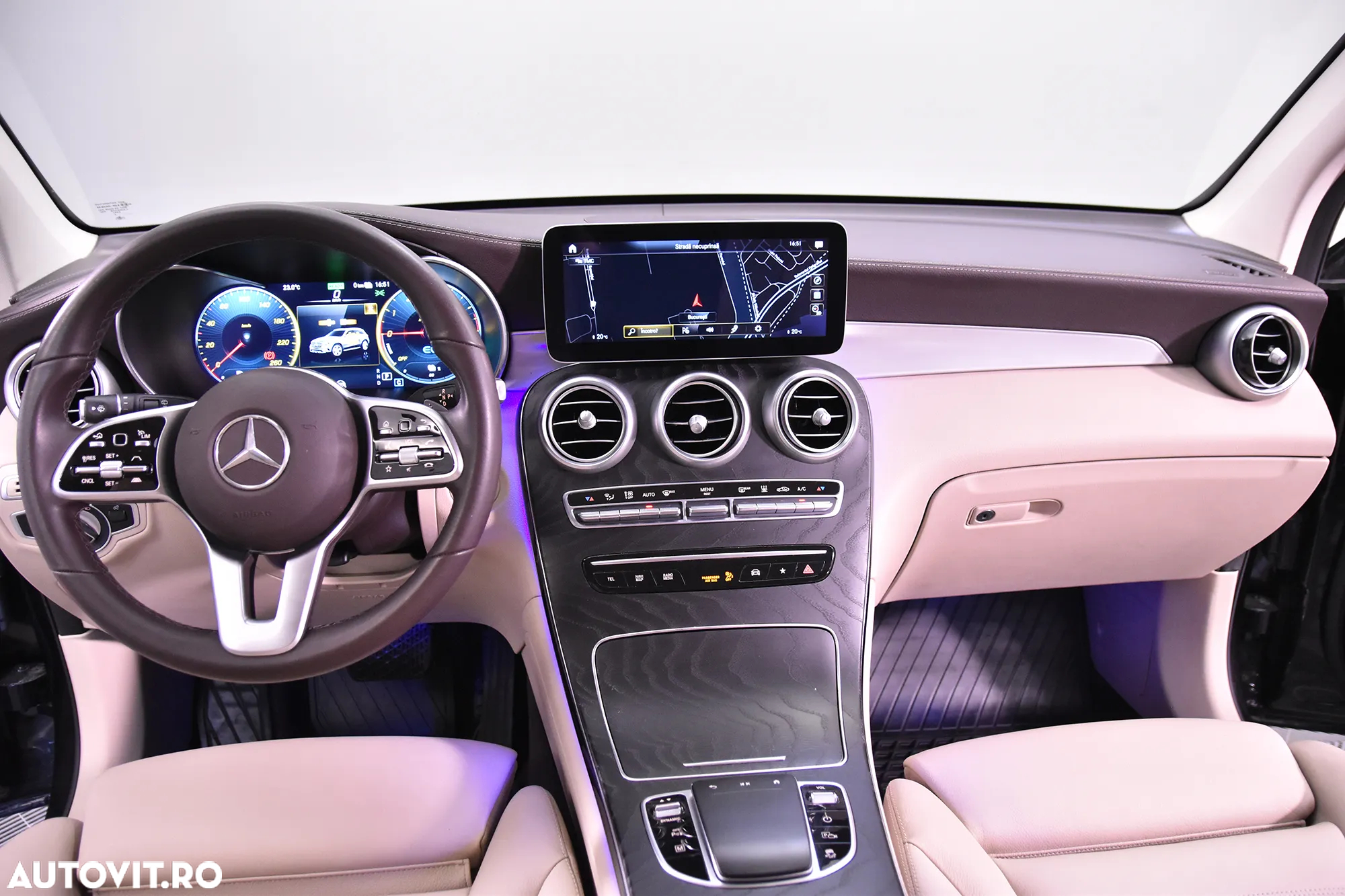 Mercedes-Benz GLC - 9
