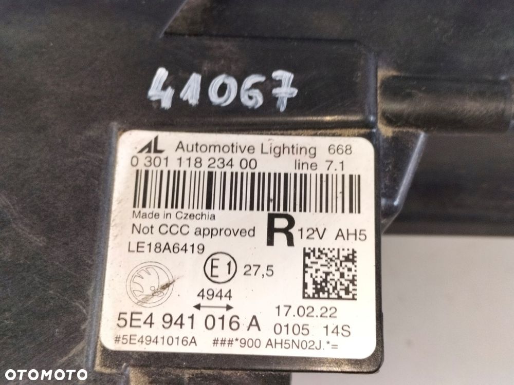 lampa przednia reflektor prawa skoda octavia 4 iv 19- full led - 10
