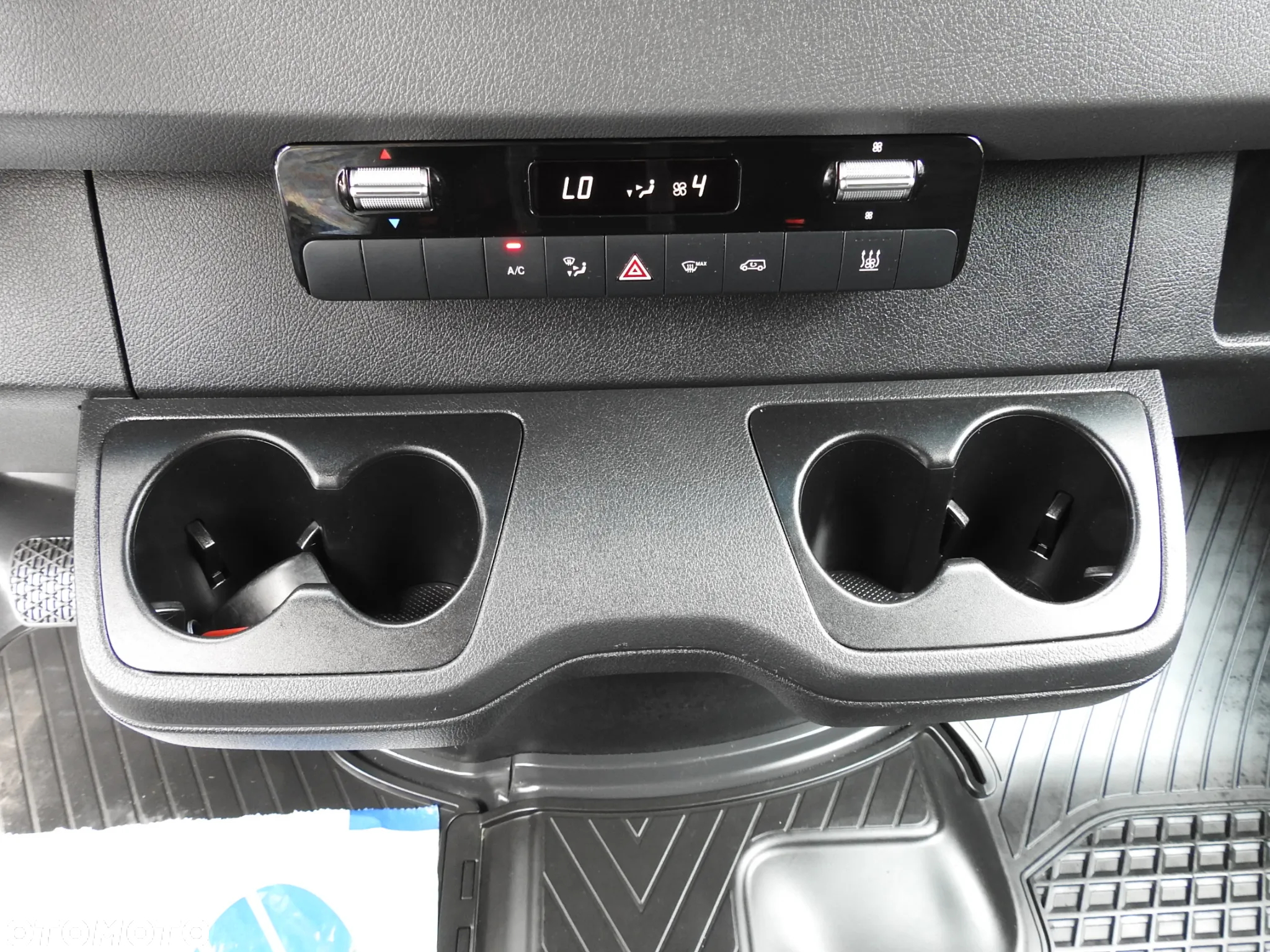 Mercedes-Benz SPRINTER FURGON BRYGADÓWKA 5 MIEJSC TEMPOMAT NAWIGACJA KLIMATYZACJA AUTOMAT 160KM [ 189239 ] - 30