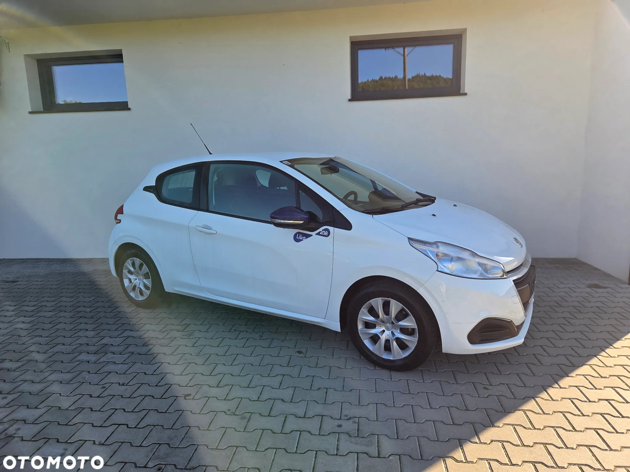 Peugeot 208 - 13