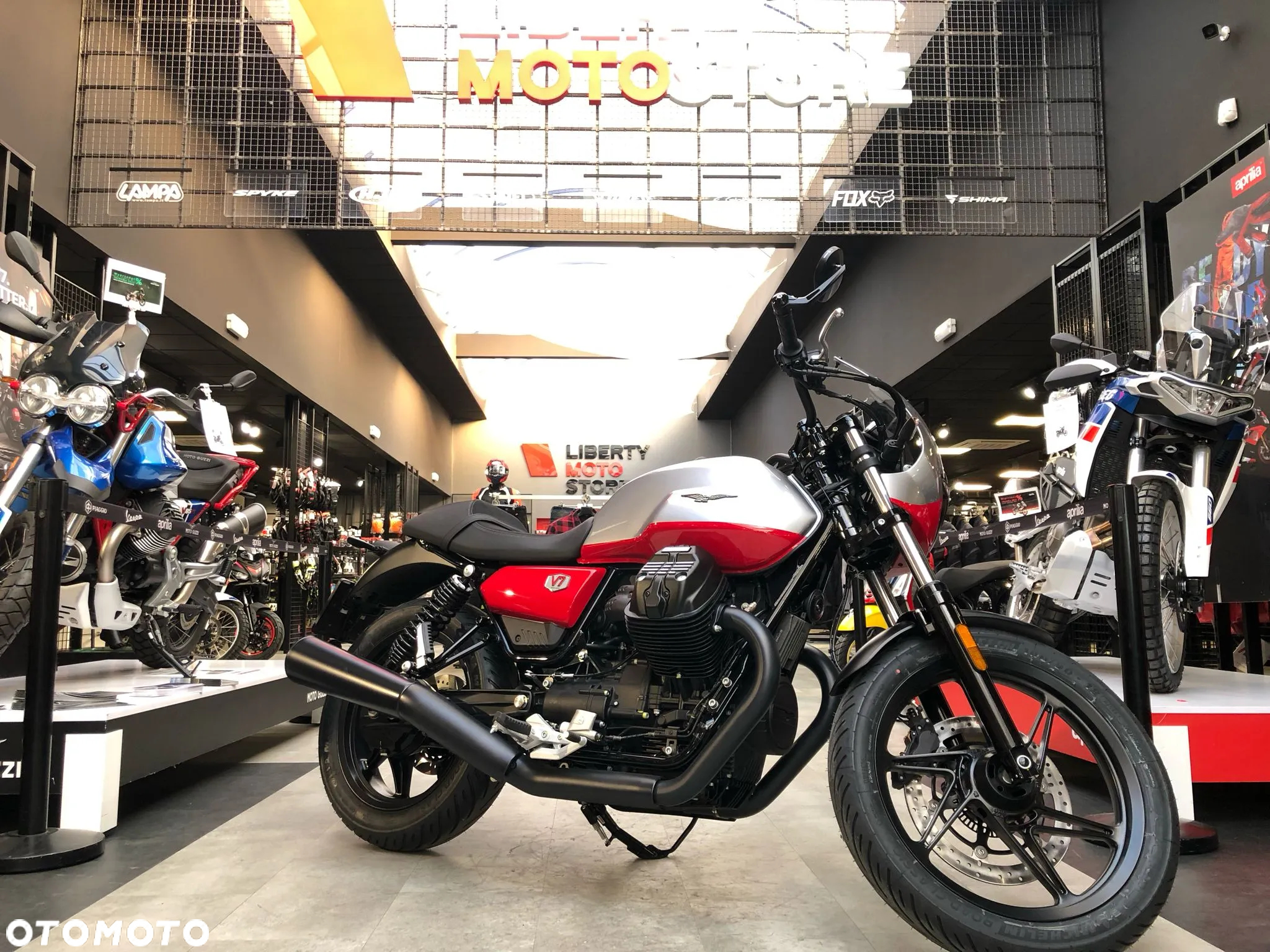 Moto Guzzi V7 - 8