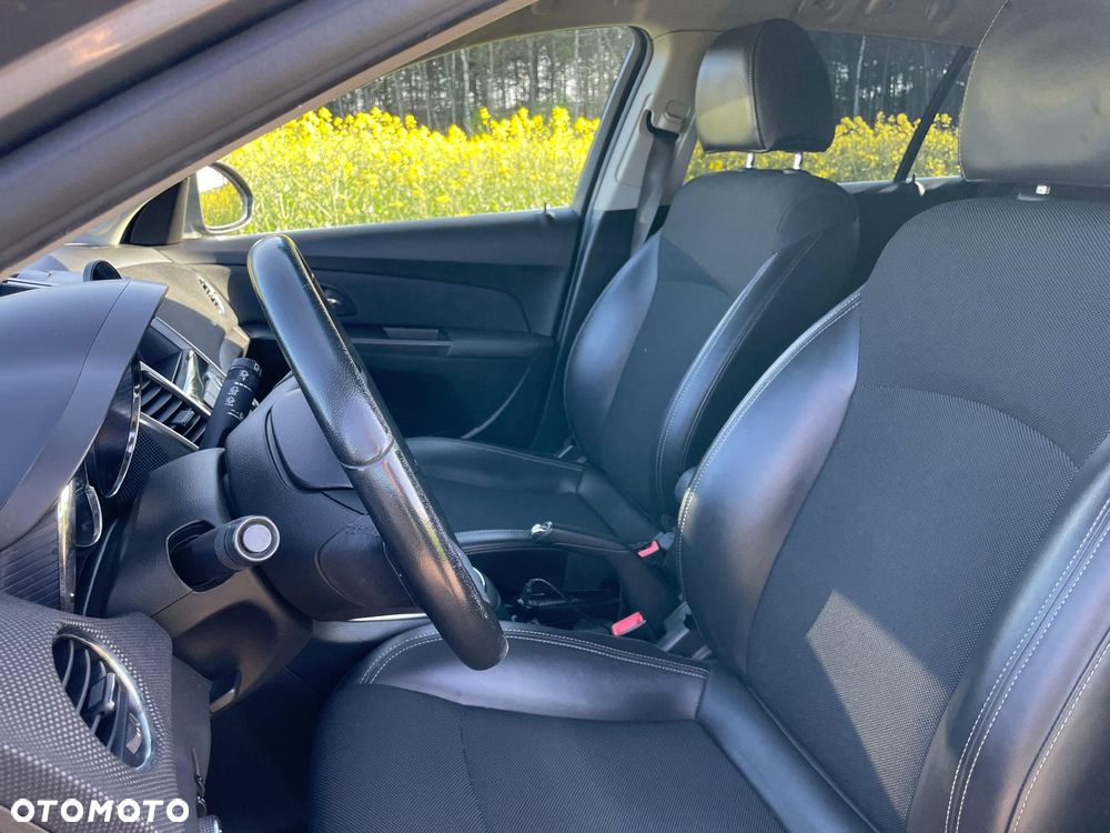 Chevrolet Cruze 1.4 T LT - 15