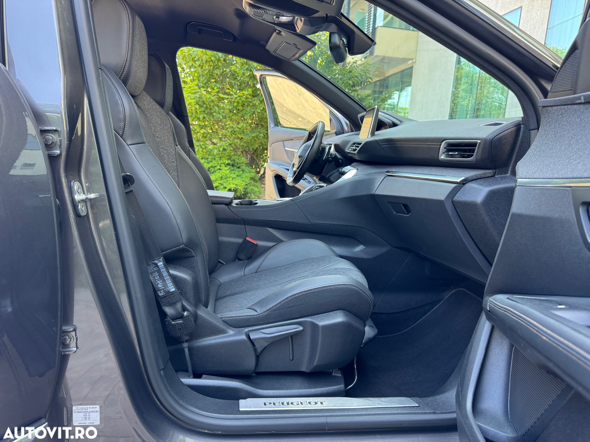 Peugeot 3008 PureTech 130 Stop & Start GPF EAT8 GT - 5