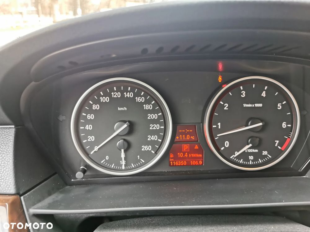 BMW Seria 5 523i Edition Exclusive - 16