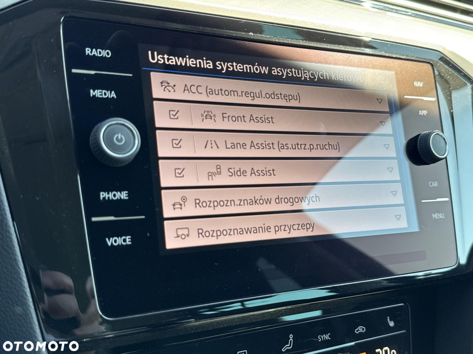 Volkswagen Passat 2.0 TDI Business DSG - 32