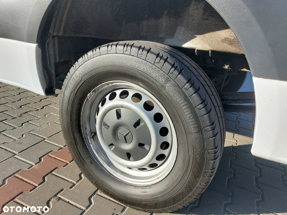 Mercedes-Benz Sprinter - 33