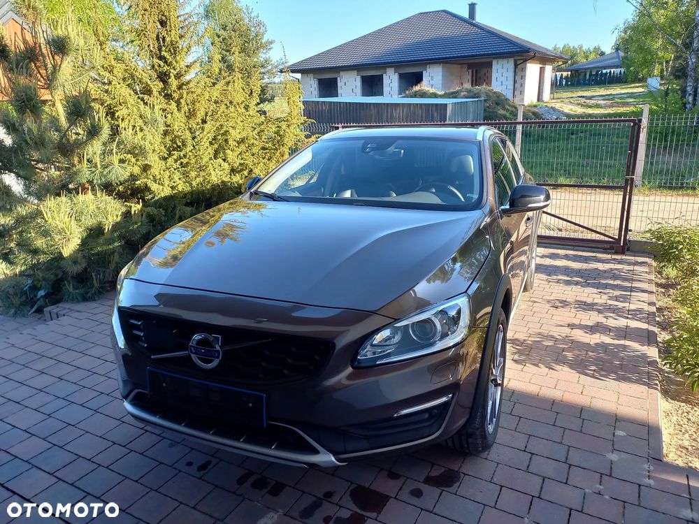 Volvo V60 Cross Country D3 Drive-E Momentum - 4