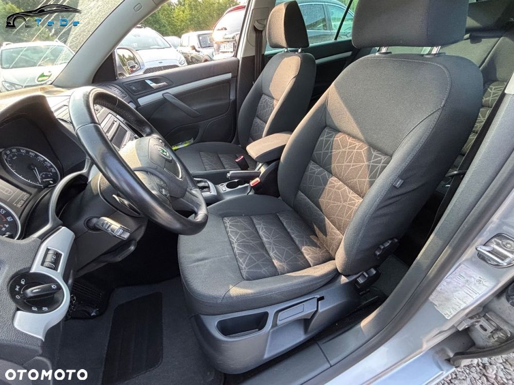 Skoda Octavia 2.0 TDI DPF Family Plus DSG - 15