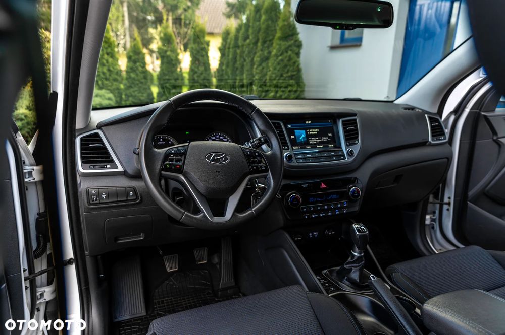 Hyundai Tucson blue 1.7 CRDi 2WD Style - 36