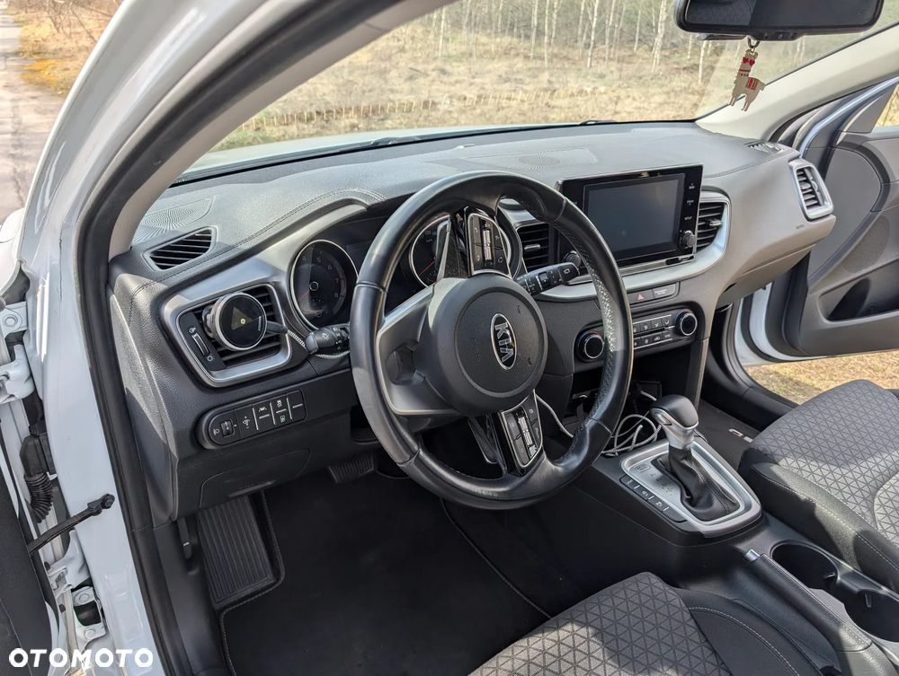 Kia Ceed 1.5 T-GDI M DCT - 14