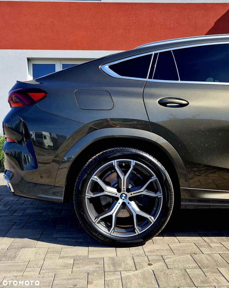 BMW X6 xDrive40d mHEV - 4