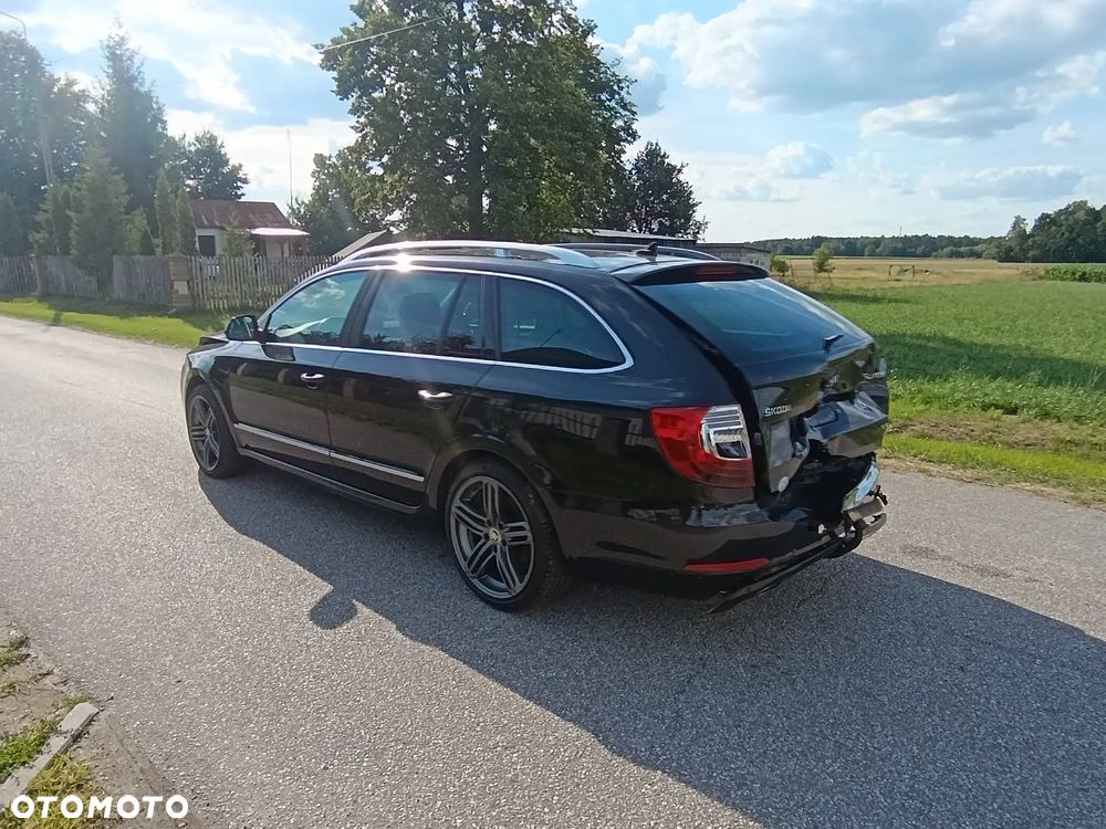 Skoda Superb 2013 photo 4