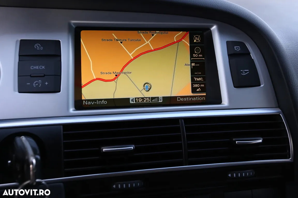 Audi A6 2.7 TDI DPF Avant - 23