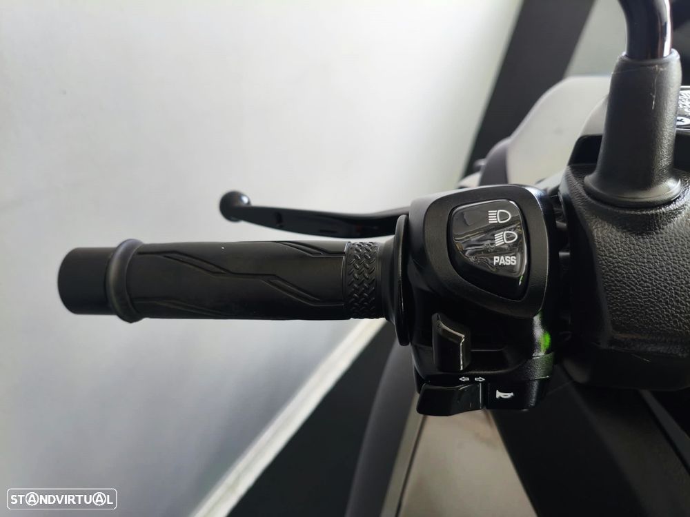 Yamaha Tricity 300 - 15