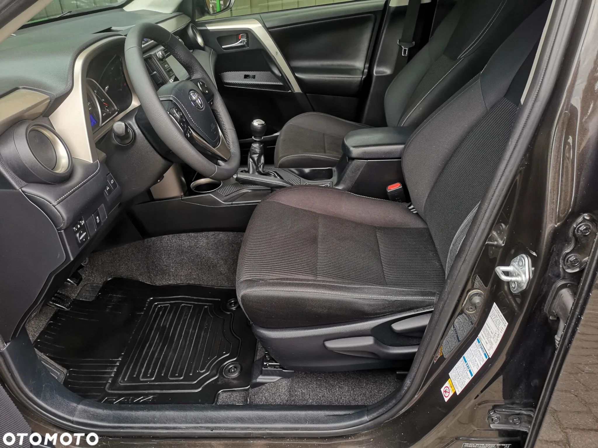 Toyota RAV4 2.0 D-4D Premium - 22