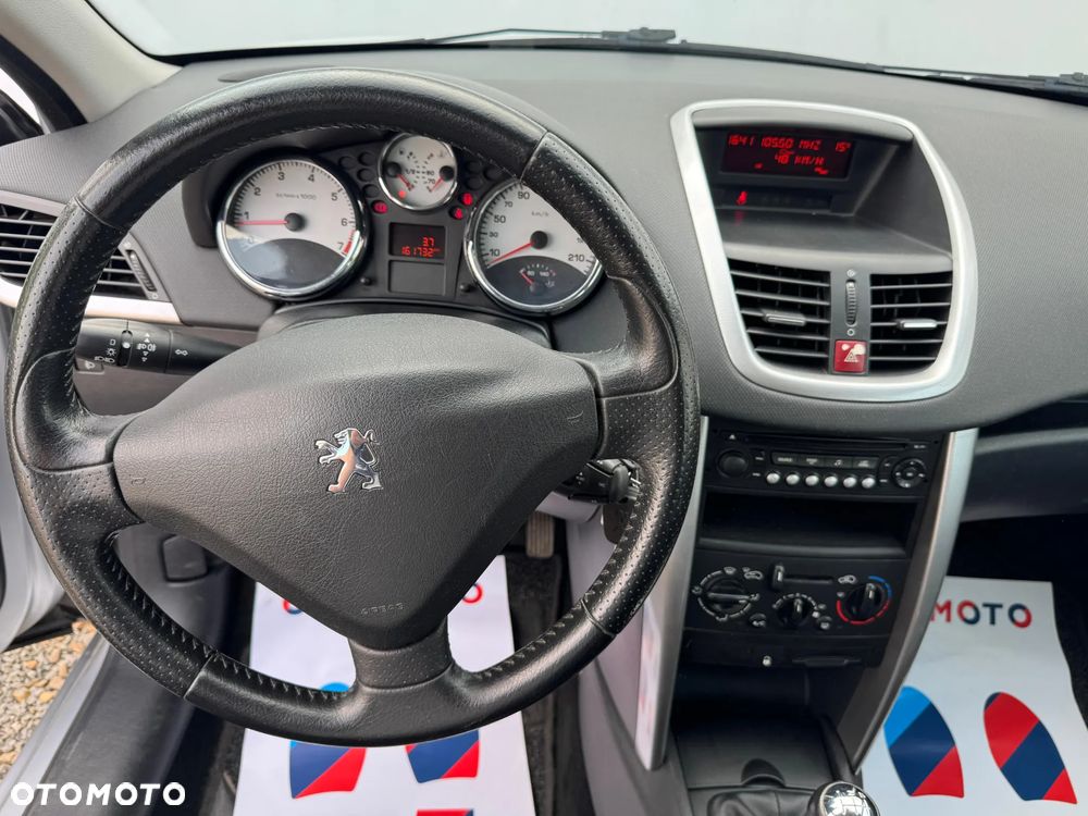 Peugeot 207 - 17