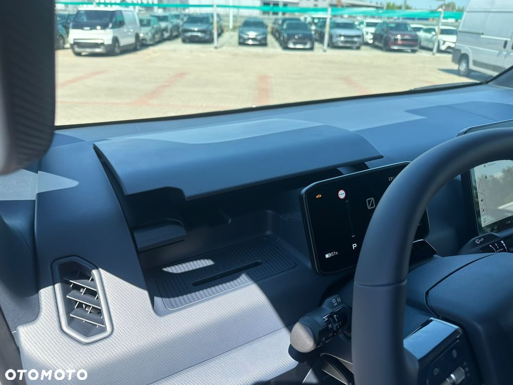 Kia PV5 - 11