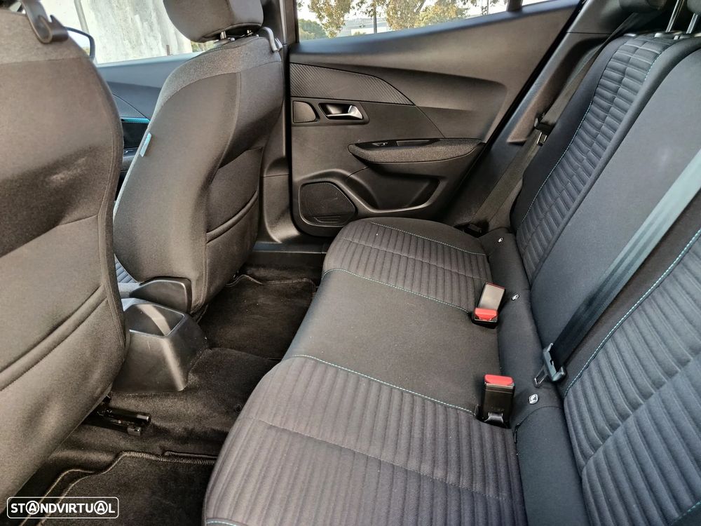Peugeot 2008 - 8