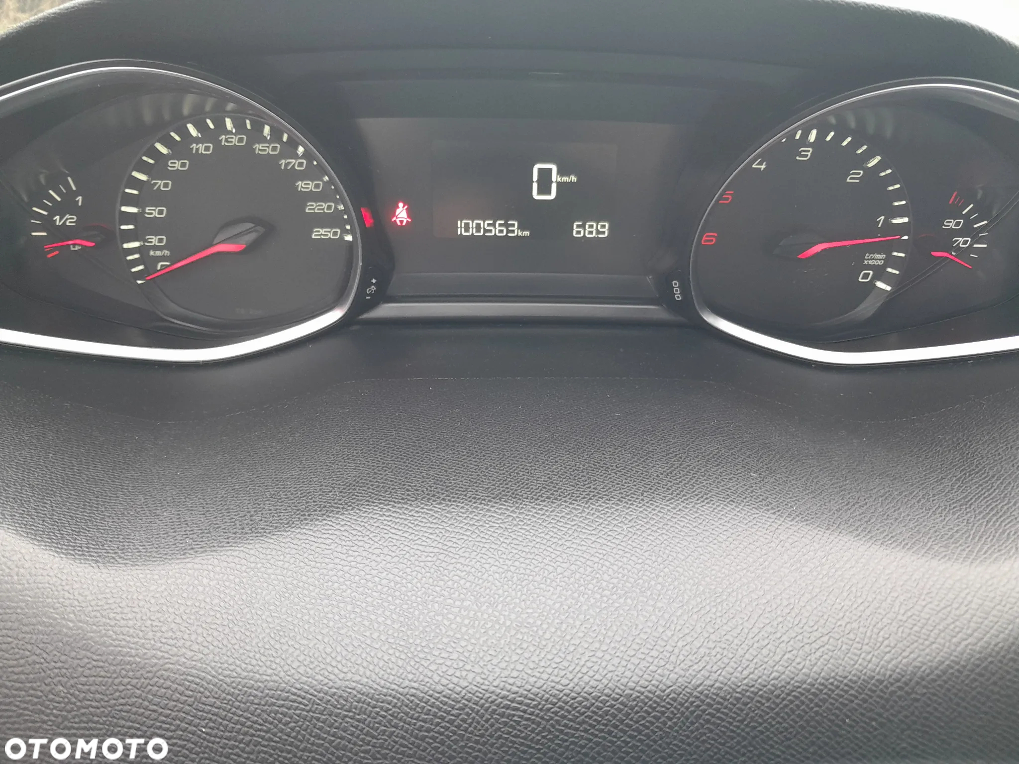 Peugeot 308 1.6 BlueHDi Style S&S - 20