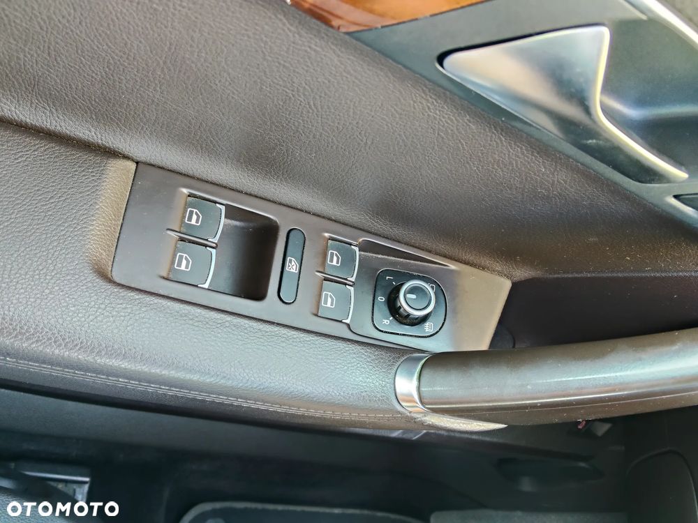 Volkswagen Passat 2.0 TDI DSG BlueMotion Technology Highline - 21