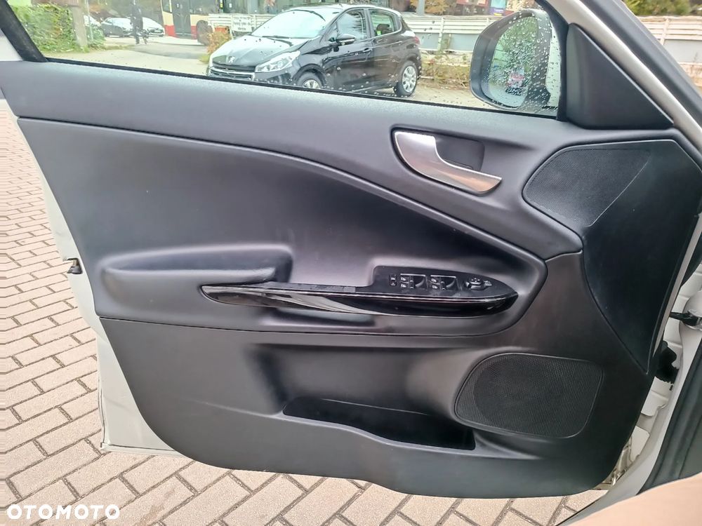 Alfa Romeo Giulietta 1.4 TB MultiAir Distinctive TCT - 25