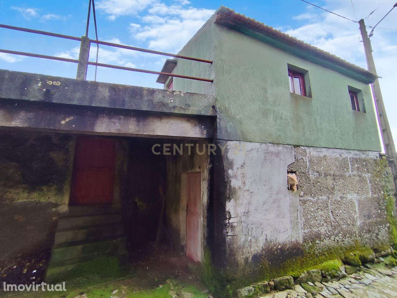 Moradia Rústica para Restaurar a 14 km da cidade de Chaves - Grande imagem: 3/20