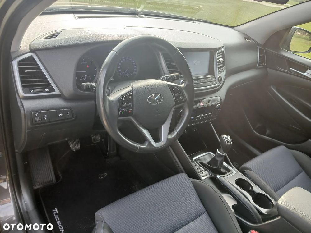 Hyundai Tucson blue 1.7 CRDi 2WD Passion - 10