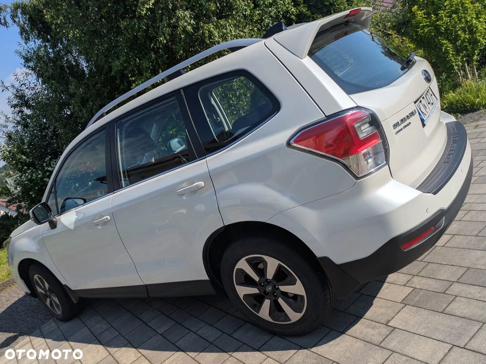 Subaru Forester 2.0 i Exclusive (EyeSight) Lineartronic - 4