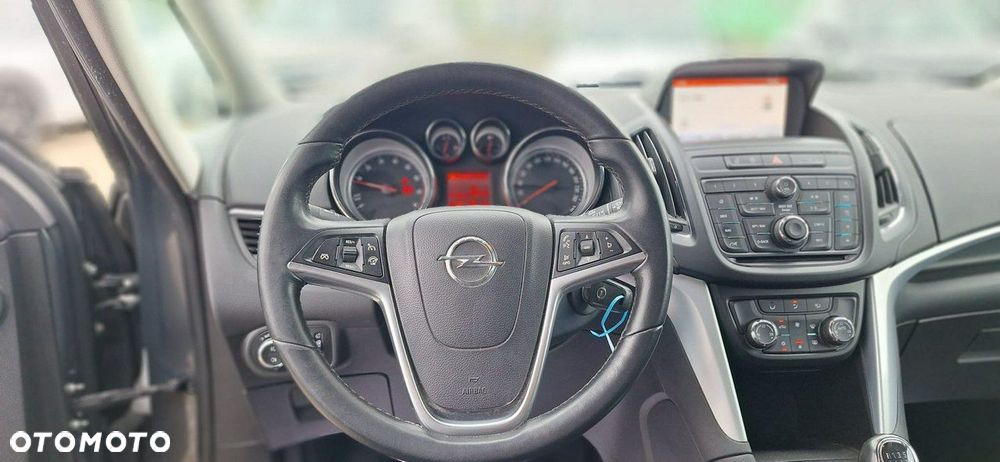 Opel Zafira - 15