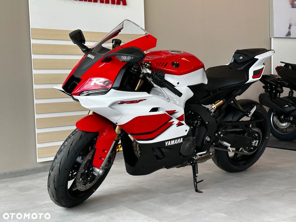 Yamaha R9 - 2