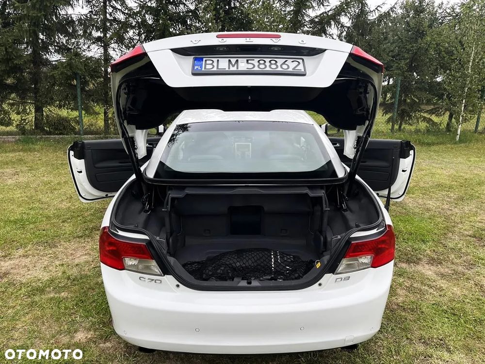 Volvo C70 D3 Momentum - 11