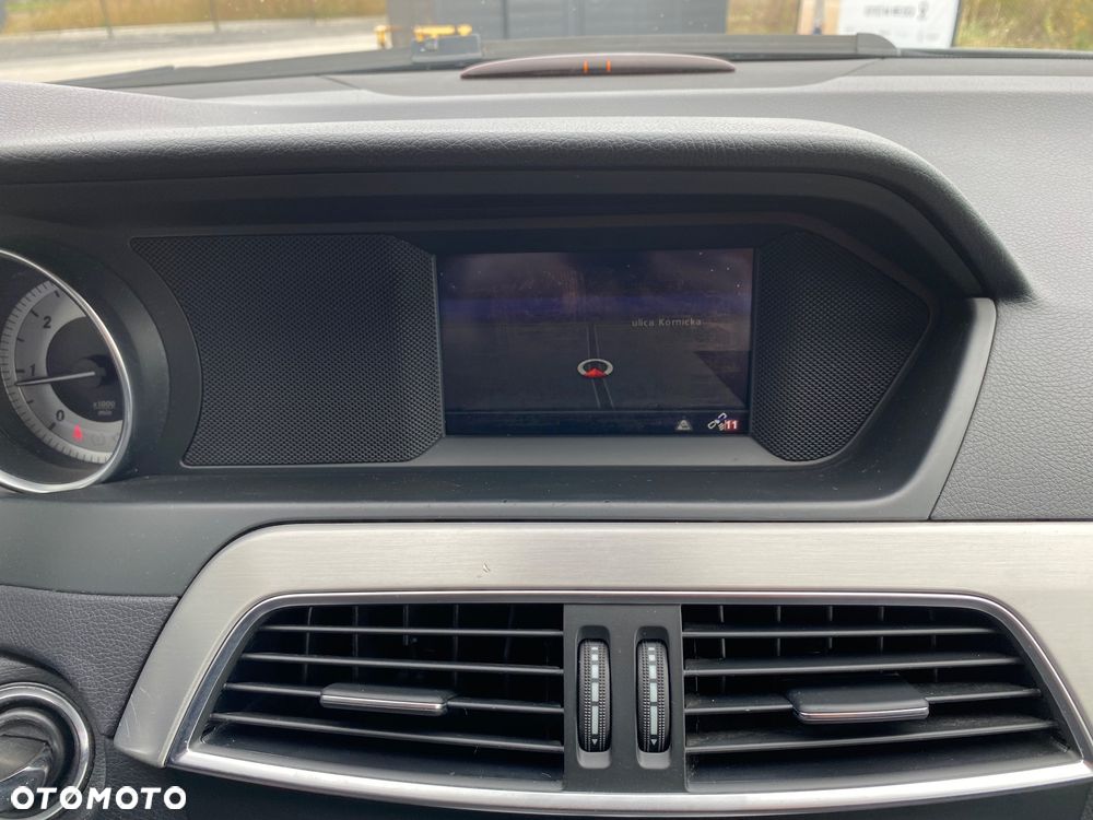 Mercedes-Benz Klasa C 180 T CDI Avantgarde Edition - 29