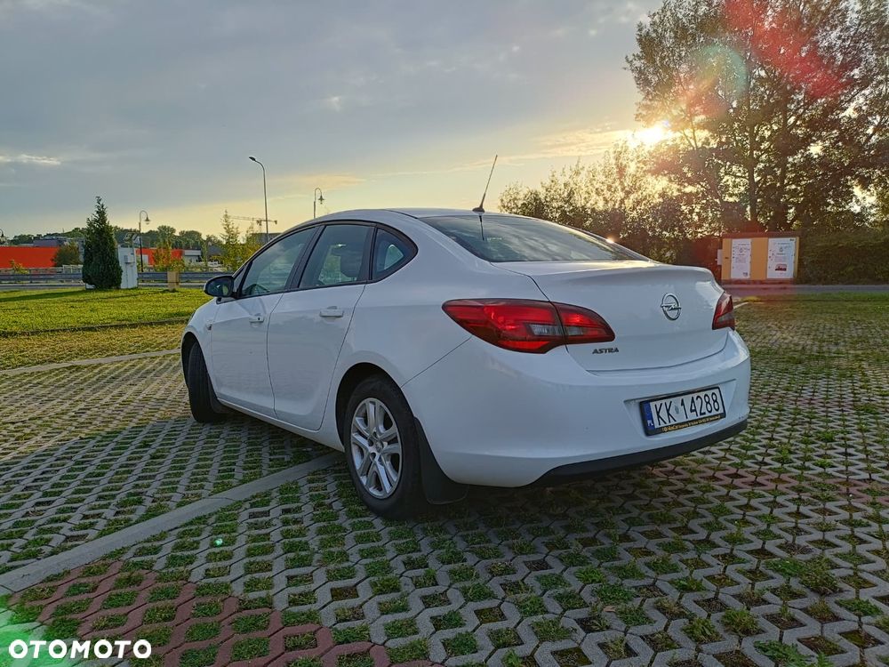 Opel Astra 2017 photo 3