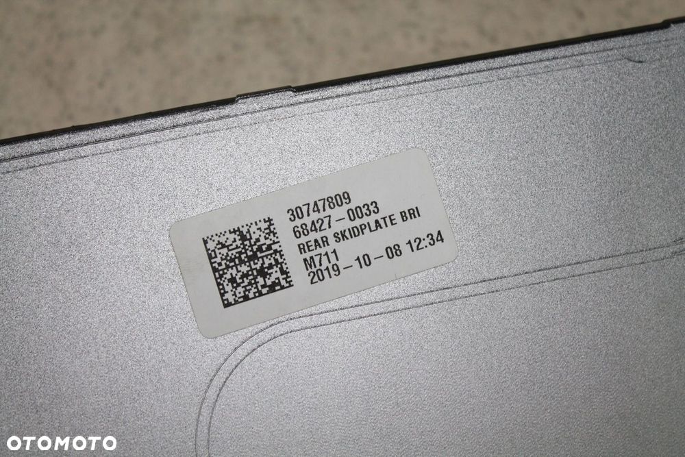 VOLVO XC40 DOKŁADKA HOKEJ BLENDA POD ZDERZAK TYŁ - 3