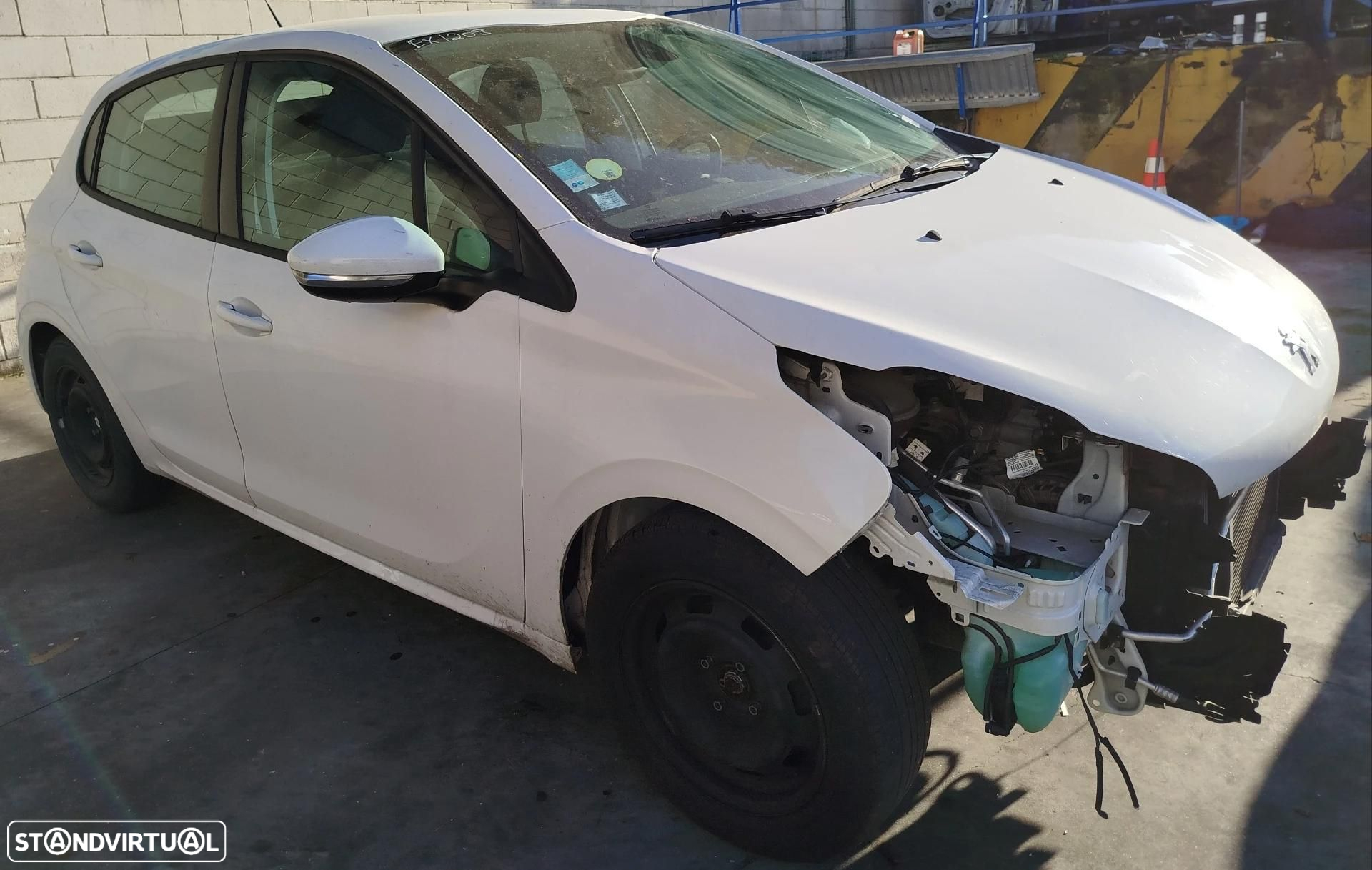 Para peças PEUGEOT 208 - 3