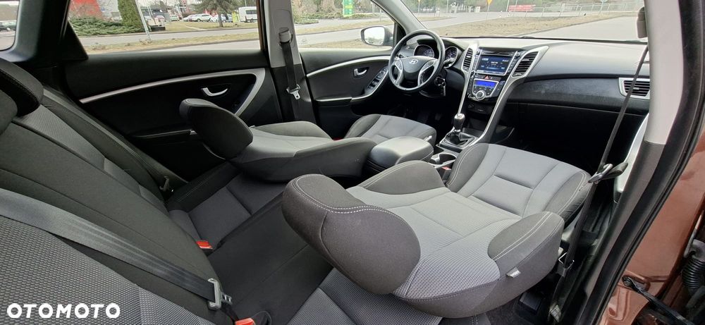 Hyundai i30 1.6 GDI Style - 23