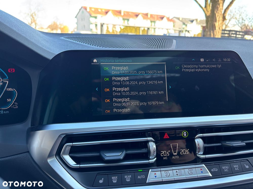 BMW Seria 3 330e xDrive M Sport - 33