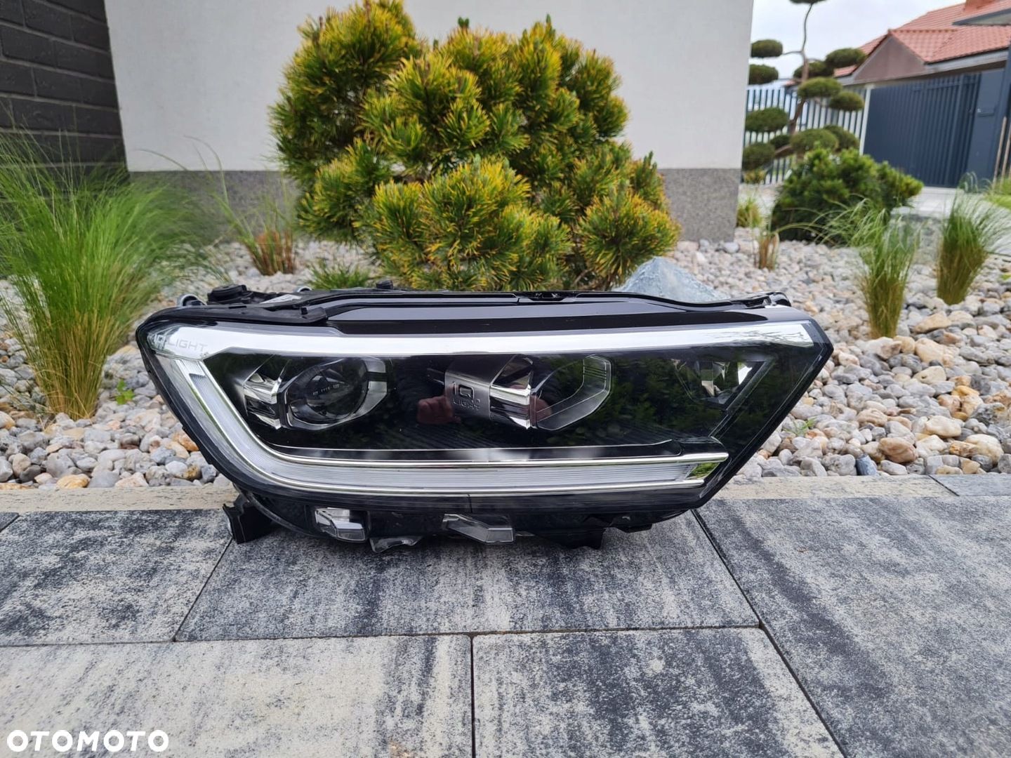 VW T-ROC 2GA LIFT Lampa prawa przód Full Led Matrix IQ Light 2GA941036AK - 1