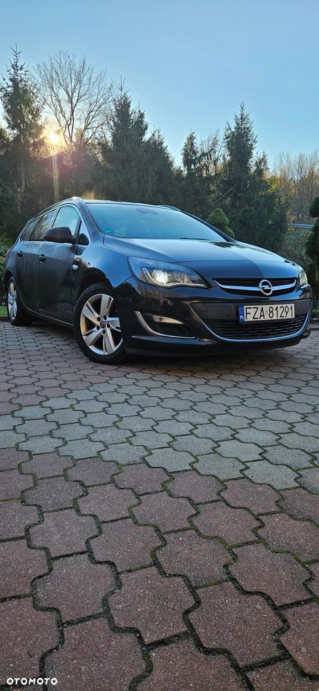 Opel Astra 2.0 CDTI DPF SportsTourer Edition - 3