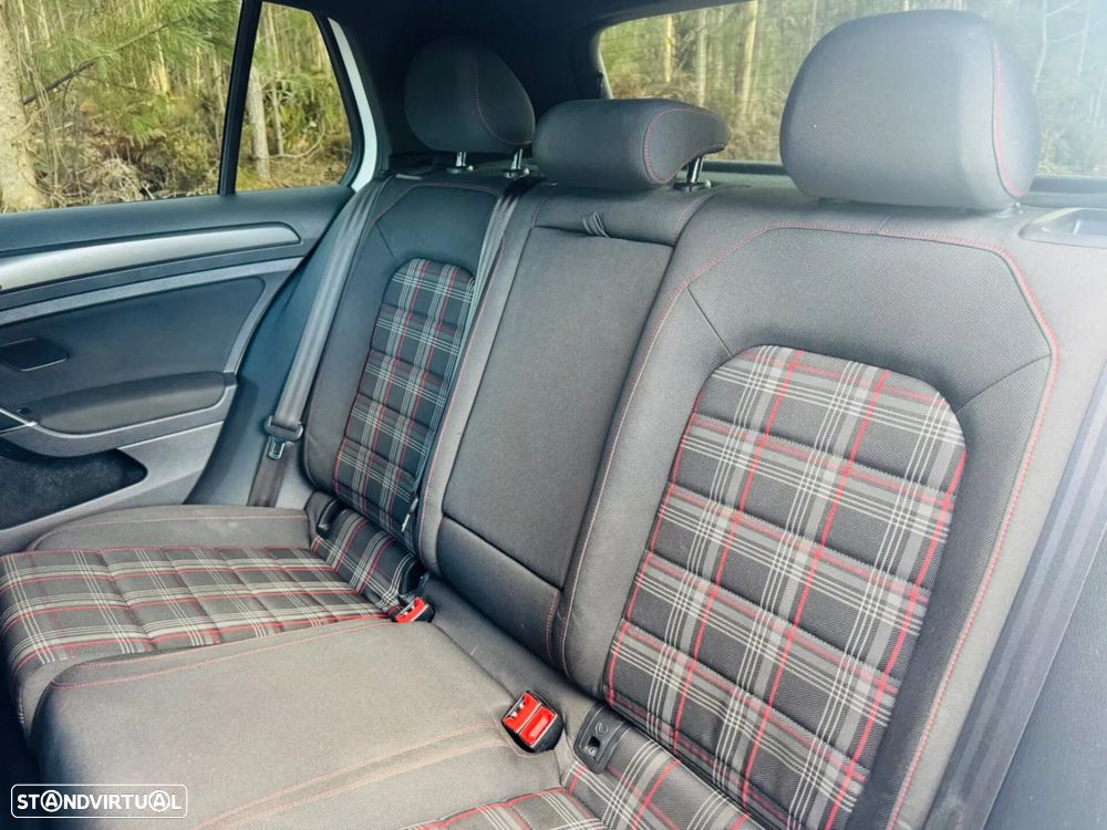 VW Golf 2.0 TSi GTi DSG Performance - 43