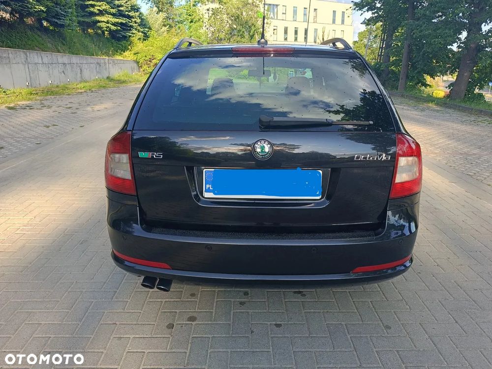 Skoda Octavia 2.0 TDI CR DPF RS - 4