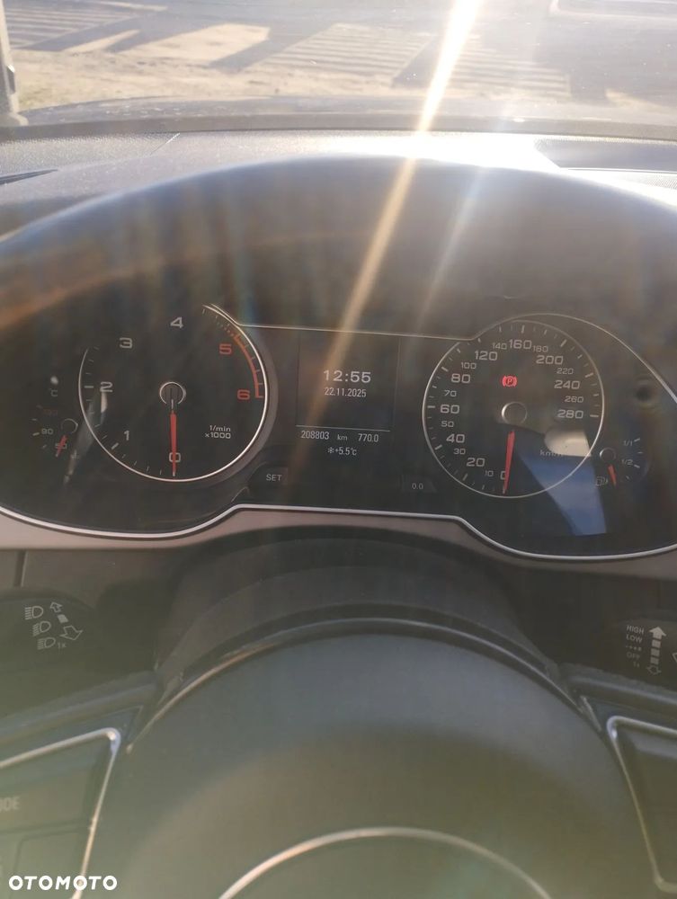 Audi A4 Avant 2.0 TDI Quattro S tronic - 9